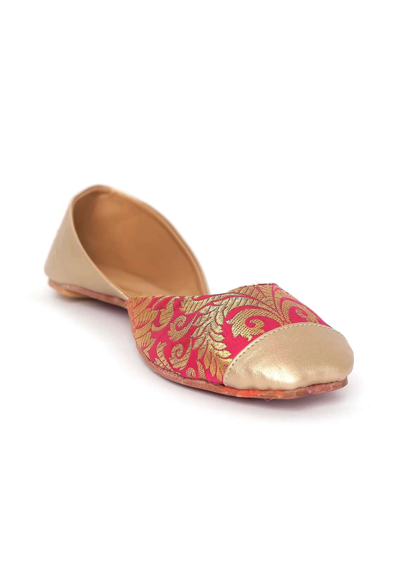 Rose Pink Brocade Juttis